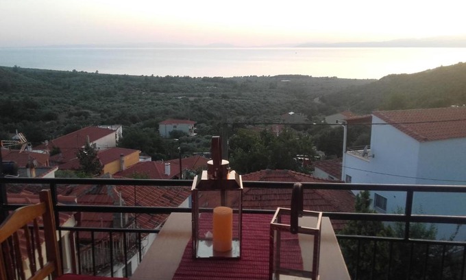Kallirakhi House | Child-Friendly Retreat at Vasilis House with Great Reviews