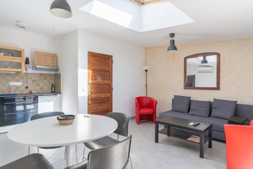 Charleval Apartment | Comfortable 45 m² Apartment with Child-Friendly Amenities