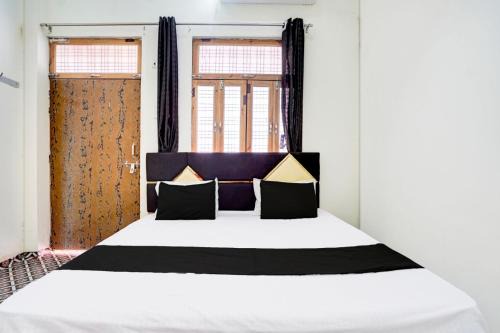 Pukhrayan Hotel | Vasundhara Garden