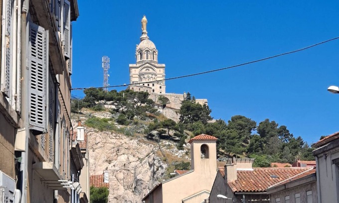 Vauban Apartment | Cozy Studio Vauban with Kitchenette and Breakfast Included