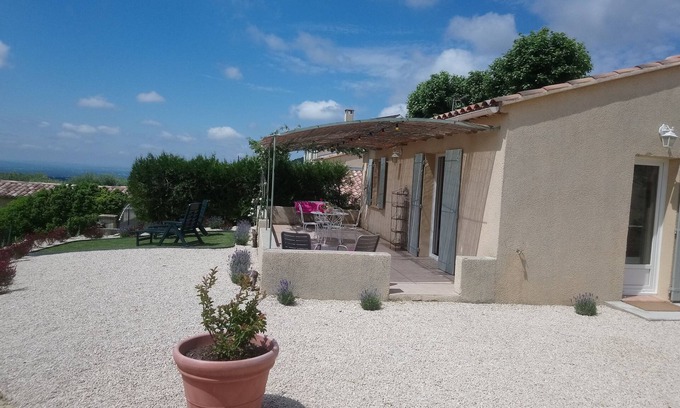Le Barroux House | Discover Vaucluse: Pied du Ventoux - Family-Friendly Retreat