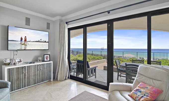 Crystal Beach Condo | Villa Coyaba: Beachfront Bliss with Top Amenities Await