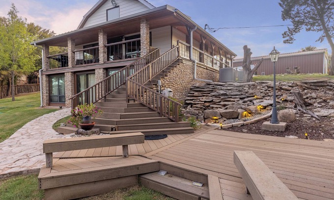 Graham House | Pet-Friendly Veale Creek Retreat by Possum Kingdom Lake