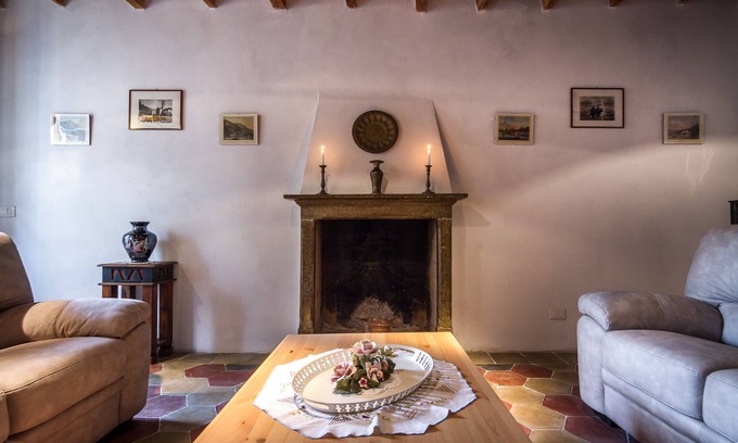 Torno Cottage | Splendid Vecchio Borgo with Lake View and Spa Amenities