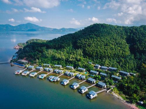 Phu Loc Resort | Discover Vedana Lagoon Resort & Spa: 5-Star Family Escape