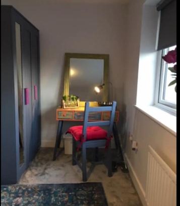 Crawley House | Family-Friendly Veen Home near Gatwick Airport