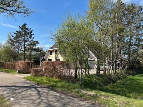 Oosterwolde House | Pet-Friendly Retreat at Veendijkhoeve with Family Amenities