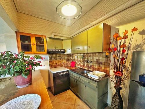 Nei Pori Apartment | Oceanfront Escape at Vefa's Apartment - Nei Pori