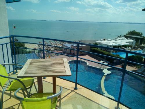 Sveti Vlas Apartment | Discover Vega Village Ap B39: Oceanfront with Pool Access