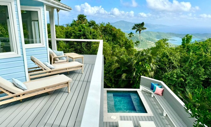 Bordeaux Mountain House | Vela Vista: 5BR Oasis with Pool & Scenic Views