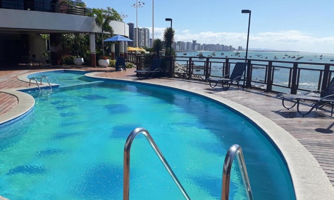 Mucuripe Apartment | Velas do Mucuripe: Oceanfront Retreat with Pool & Hot Tub