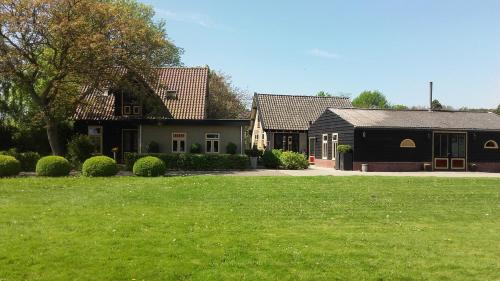 Winkel House | Veldzicht: Top-Rated Stay with Breakfast and Family Amenities