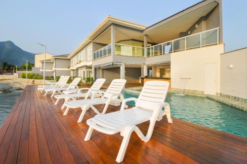 Japuiba Hotel | Discover VELINN Angra Sunset Hotel & Villas with Ocean Views