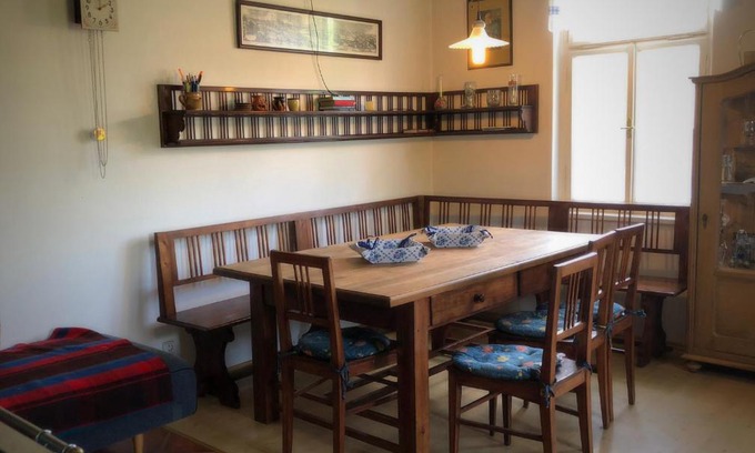 Veliny House | Pet-Friendly Veliny 120: Exceptional Stay for Families