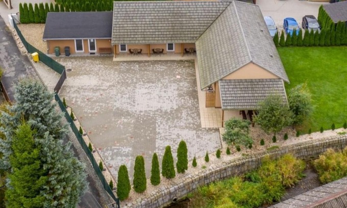 Velke Losiny Apartment | Discover Velkolosinské Apartmány: Family-Friendly Retreat