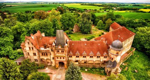 Bebertal House | Veltheimsburg: Pet-Friendly Retreat with Breakfast Included