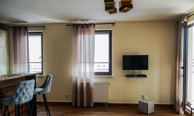 Gorce Apartment | Pet-Friendly Velvet Bemowo XII: Great Guest Ratings Await
