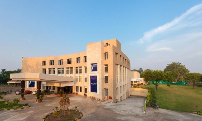 Zirakpur Hotel | Explore Velvet Clarks Exotica: 4-Star Family-Friendly Retreat