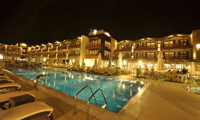Akcay Hotel | Relax at Venüs Termal Butik Otel with Spa & Pool Access