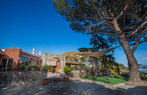 Castelmola House | Relax at Venere B&B Castelmola with Oceanfront Views