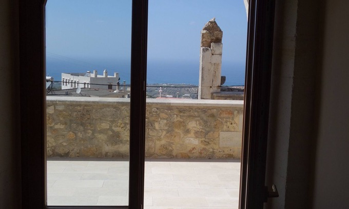 Maroulas Villa | Experience the Venetian House with Hammam & Jacuzzi Views