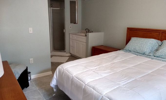 Villas Condo | Relax at Venetian Palms: 2 Bedroom Oceanfront Retreat
