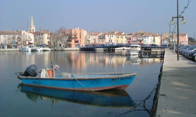 Martigues House | Inviting Detached House with Breathtaking Etang de Berre View