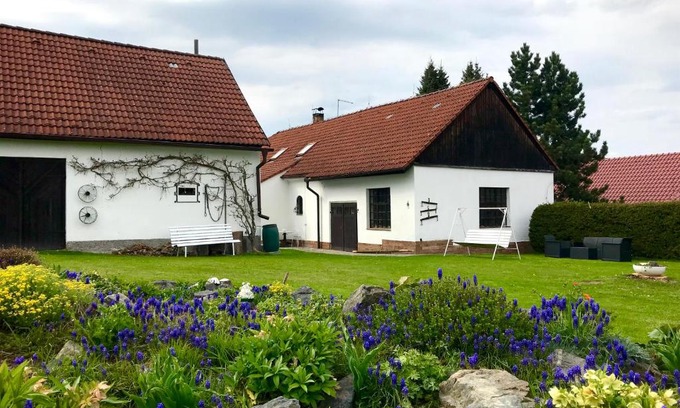 Horsice House | Venkovská usedlost Horšice: Guest Rated 9.2 & Pet Friendly