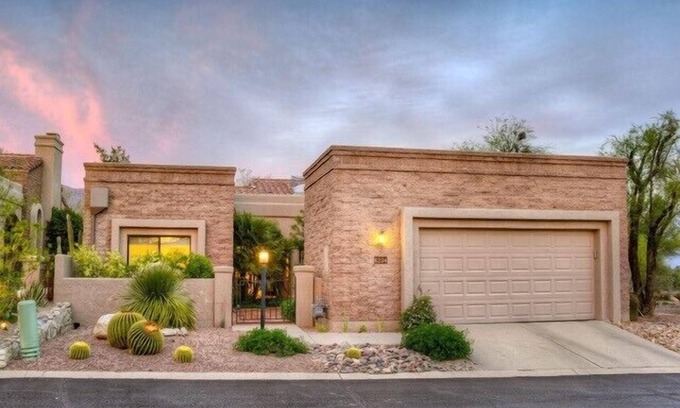 Ventana Canyon Estates House | Stunning Views Await in Spacious 2BD, Pet-Friendly Retreat