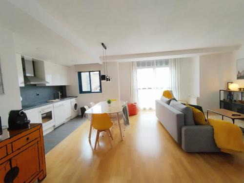Panticosa Apartment | Ventanal de Saras Petfriendly Garaje Trastero y Chimenea - Arafita Apartamentos