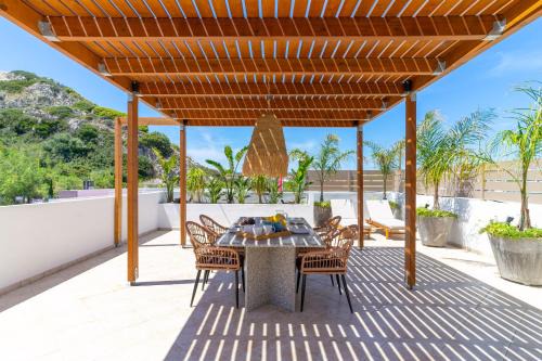 Kolymbia Apartment | Top-Rated Venthos Apartments: Ideal for Family Getaways
