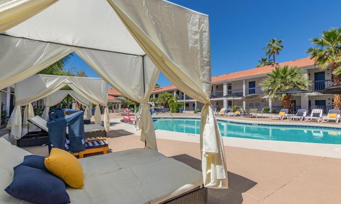 Mesa Apartment | Relax at Venture on Country Club with Pool and Ocean Views