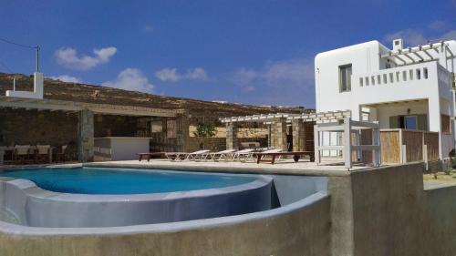 Xilokeratidi Villa | Relaxing Getaway at Ventus Villa with Pool and Hot Tub