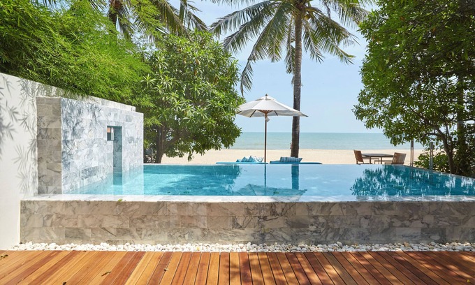 Cha-am Resort | Relax in Veranda Pool Suite: 4-Star Retreat with Spa
