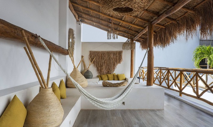 Luis Donaldo Colosio Apartment | Relax at Verandah Studios with Oceanfront Amenities