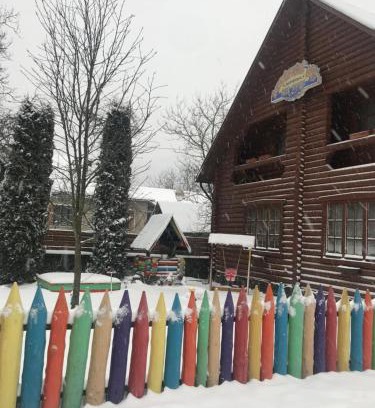 Transcarpathia Hotel | Welcoming Verkhovinsky Dvor: Pool, Breakfast & Hot Tub