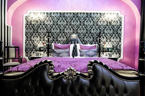 Alservorstadt Apartment | Experience Romance at Sophie’s Place - Love Edition