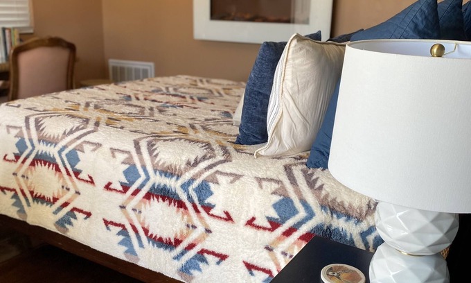 Kanab House | Vermilion Oasis: A Hiker’s Retreat with Breakfast Included