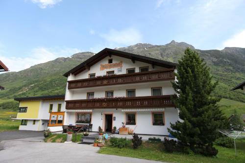 Galtur House | Vermunt 19a: Highly Rated with Pet-Friendly Amenities