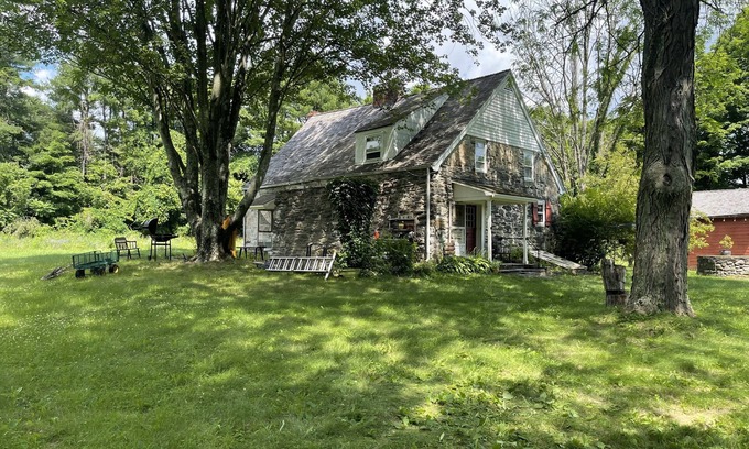 Wawarsing House | Explore Vernooy-Bevier Historical Stone House with Ocean Views