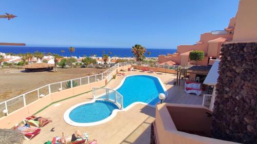 San Miguel de Abona Apartment | Cozy Vero House with Oceanfront Views and Relaxing Spa