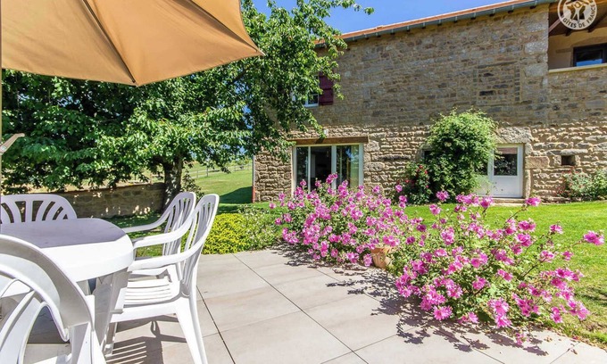 Donzy-le-National House | Explore Vers les Bois: Family-Friendly Retreat Awaits!