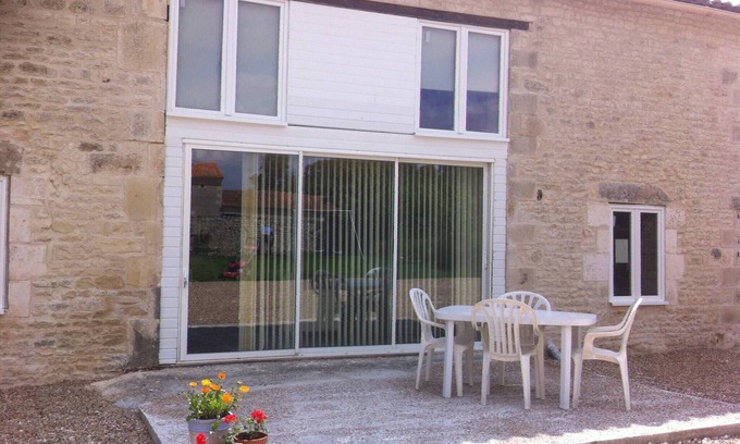 Duil-sur-le-Mignon House | Discover Verseau, Les Constellations: Family-Friendly Retreat