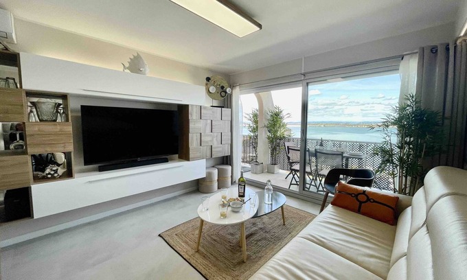 Palavas-les-Flots Apartment | Idyllic 3-Star Apartment with Ocean View & Spa Amenities