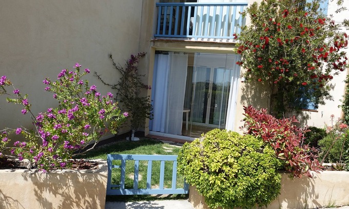 Six-Fours-les-Plages Apartment | Tranquil T2 with Pool, Sea View, and Nearby Beach Access