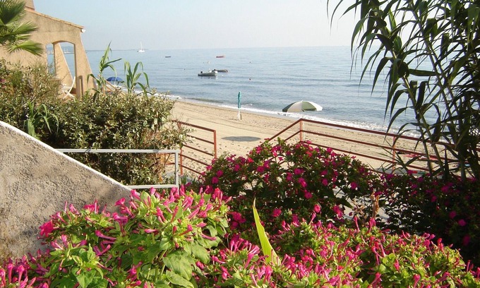 Prunete Villa | Beautiful Villa with Garden & Pool Steps from the Beach