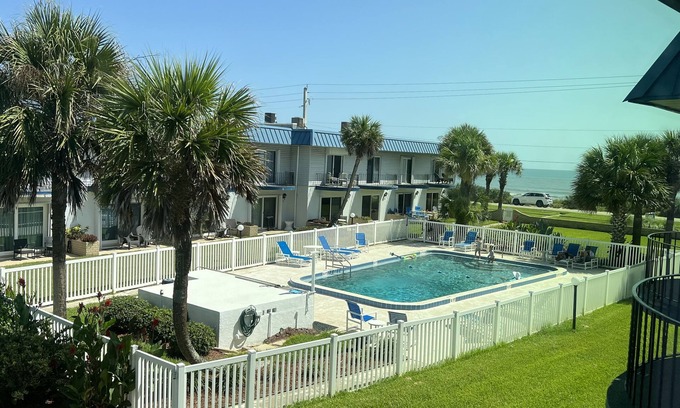 Ormond-by-the-Sea Condo | Sea Breeze Retreat: Poolside Haven Steps from the Beach