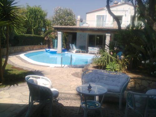 Torre di Bari Villa | Delightful Villa Lanthana with Pool, Perfect for Families