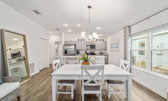 Okahumpka House | Very large 2 bedroom with King Bed!