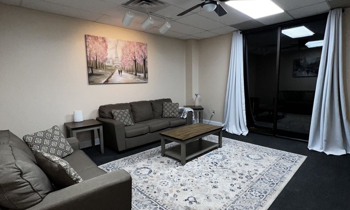 Glen Iris Apartment | Spacious Loft with Free Parking Near UAB - Rated 10/10